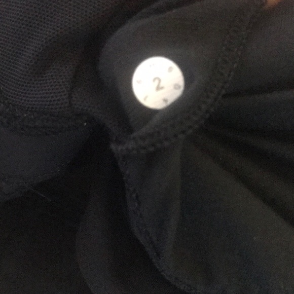 LULULEMON SZ 2 - Picture 3 of 3